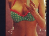 article-2263204-16F5ABDF000005DC-323_468x868