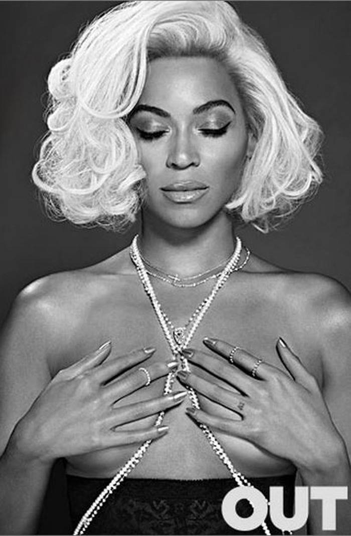 beyonce_topless_out