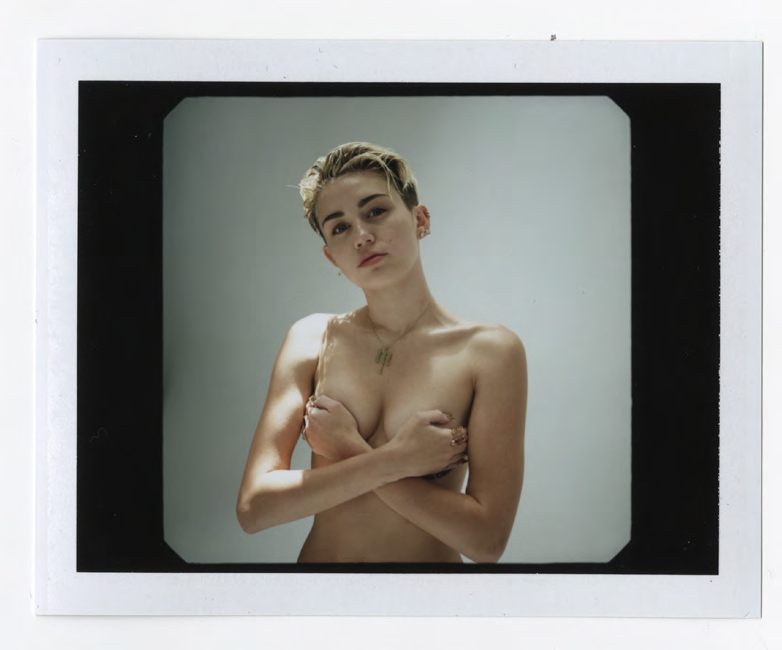 miley_cyrus_bangerz_bts_9