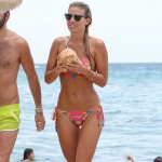 article-0-1FB0F30F00000578-969_634x914