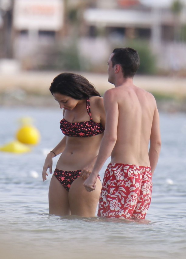 Tulisa-Contostavlos-in-Bikini-Ibizia-1