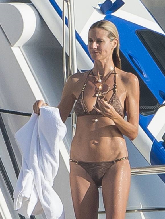 heidi-klum-st-barths-bikini-vacation-pcn-1__oPt