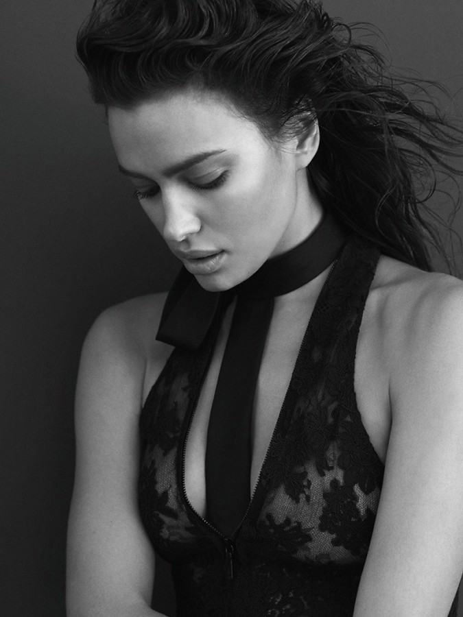 Irina-Shayk-Barely-Covered-For-Harpers-Bazaar-China-Koray-Birand-11-675x900